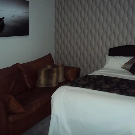 Jeffersons & Serviced (adults Only)