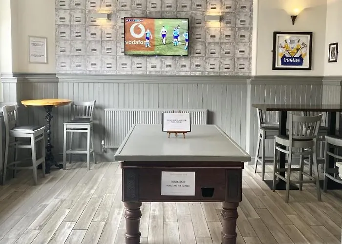 Jeffersons & Serviced (adults Only)