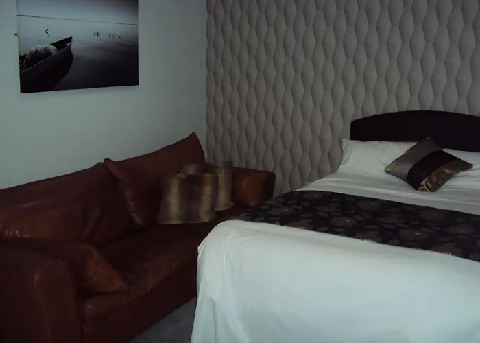 Jeffersons & Serviced (adults Only)